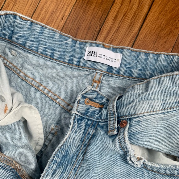 Zara Light Wash High Waisted Wide Leg Jeans - Picture 3 of 11